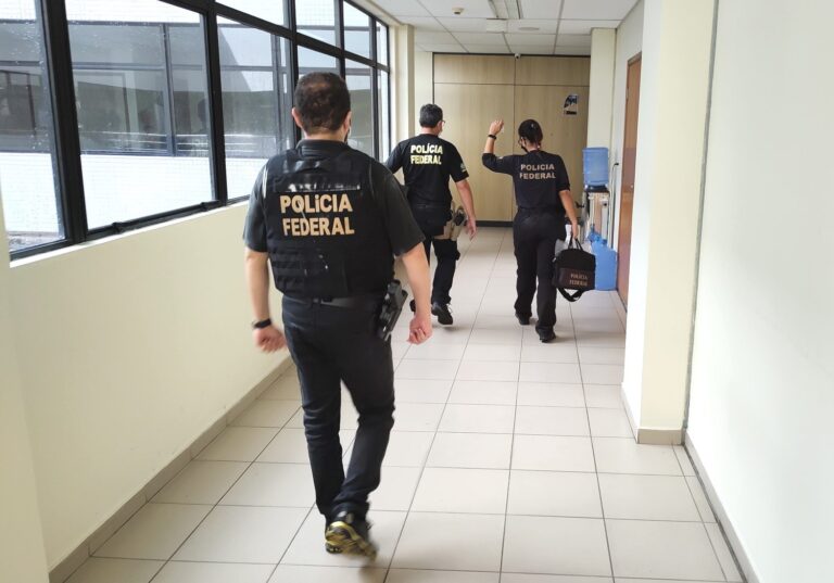 policia-federal-realiza-operacao-em-cabedelo-para-combater-fraude-em-financiamentos-de-veiculos